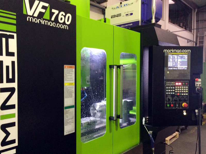 Tornearia CNC, Centro de maquinação, Fresadoras